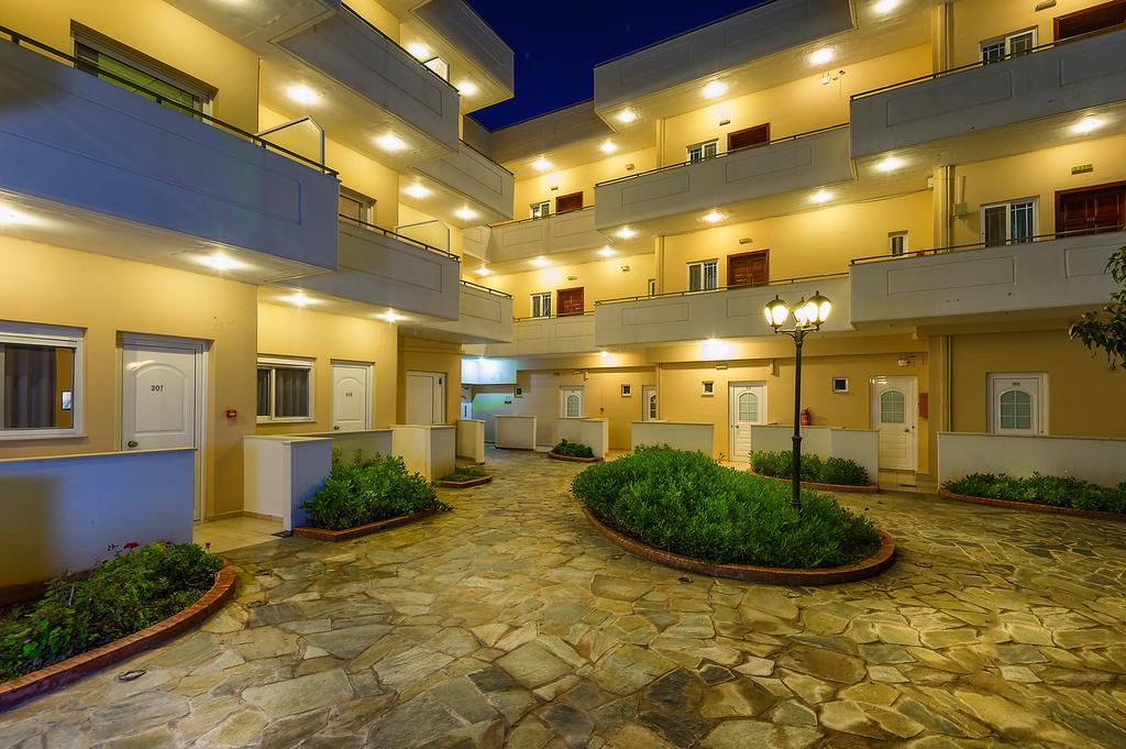 Hotel Fotini Kalamáta Kültér fotó