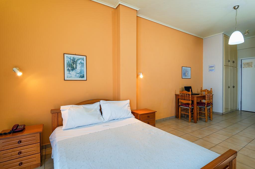 Hotel Fotini Kalamáta Szoba fotó